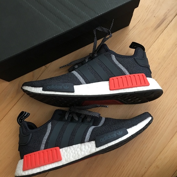 nmd r1 grey orange